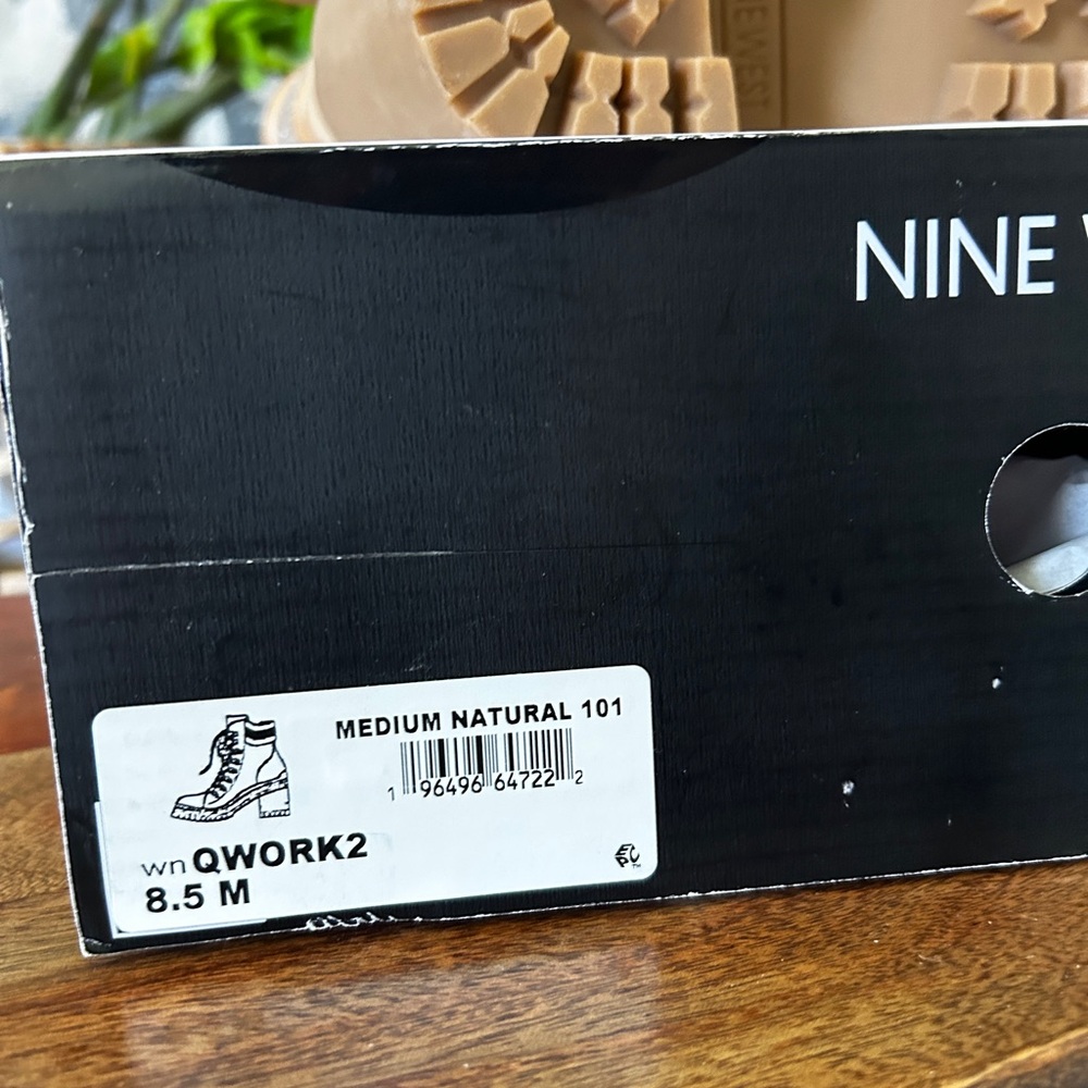 Nine West Qwork2 Women's Lug Sole Boots Natural Size 8.5 - Picture 11 of 13